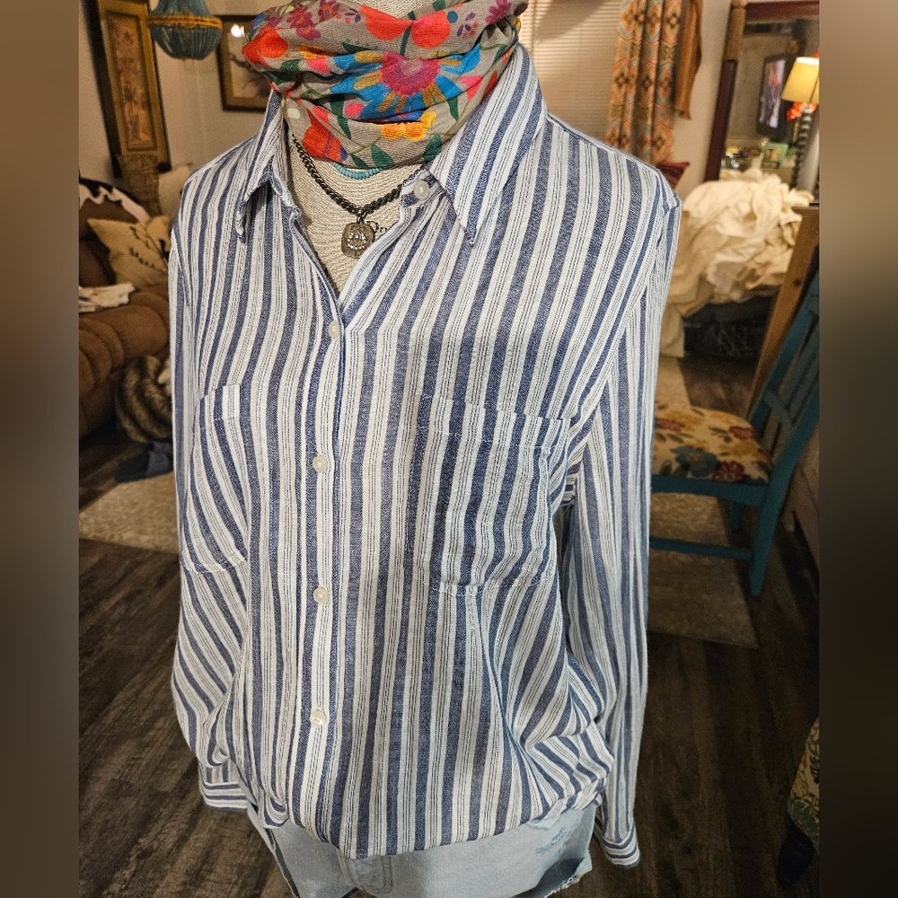NWOT Lucky Brand long-sleeved button up stripe shirt blue/wht Size Large